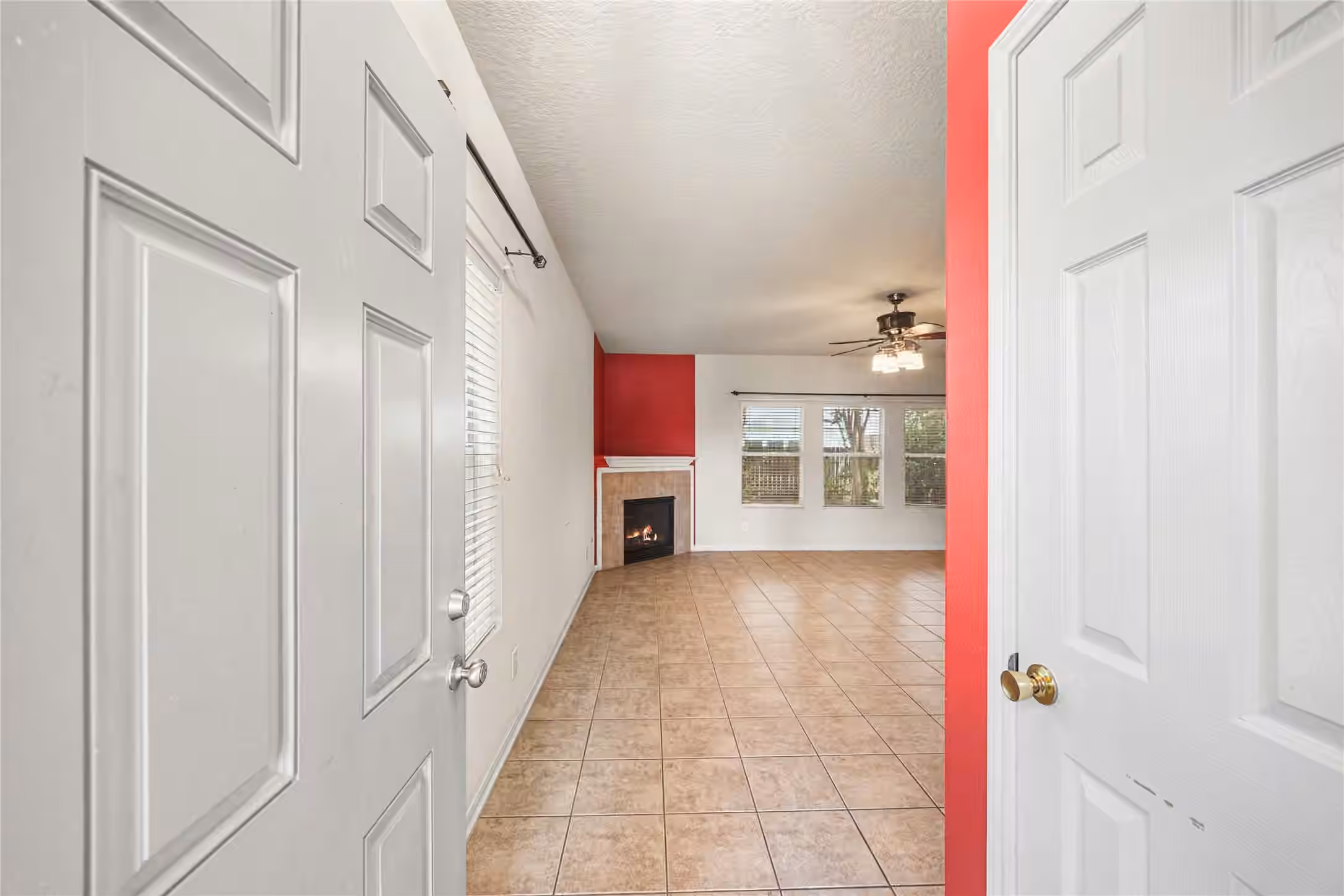 Photo 4 of 17818 Juniper Green Trail, Humble, TX