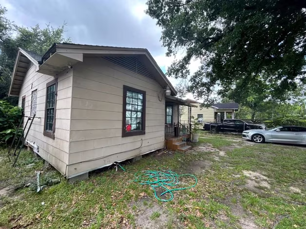 Photo 5 of 214 Bolden Street, Houston, TX