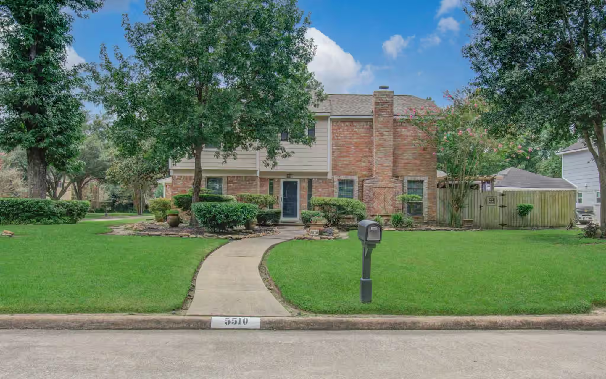 Photo 2 of 5510 Moosewood Court, Humble, TX