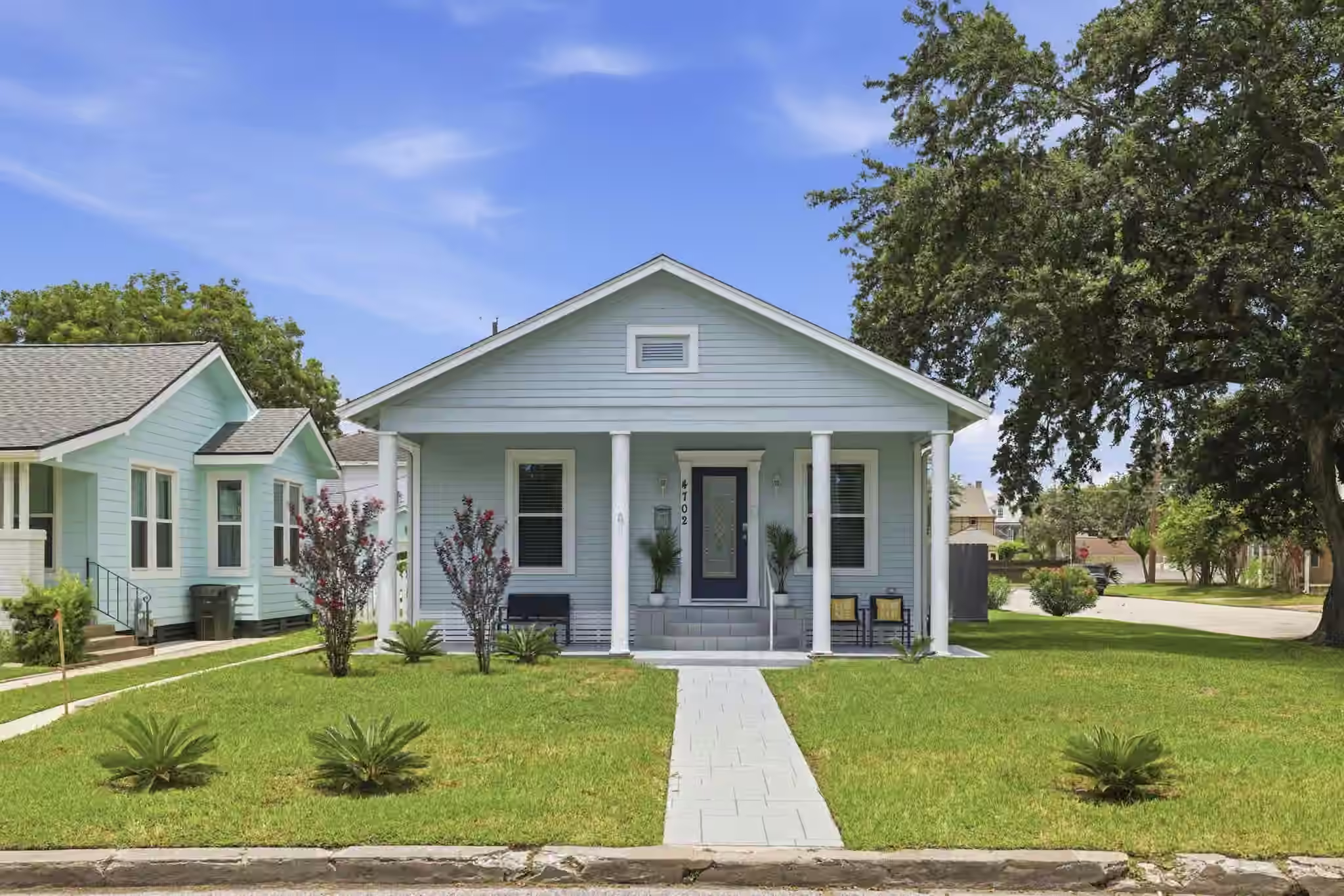 Photo 2 of 4702 Avenue N 1/2, Galveston, TX