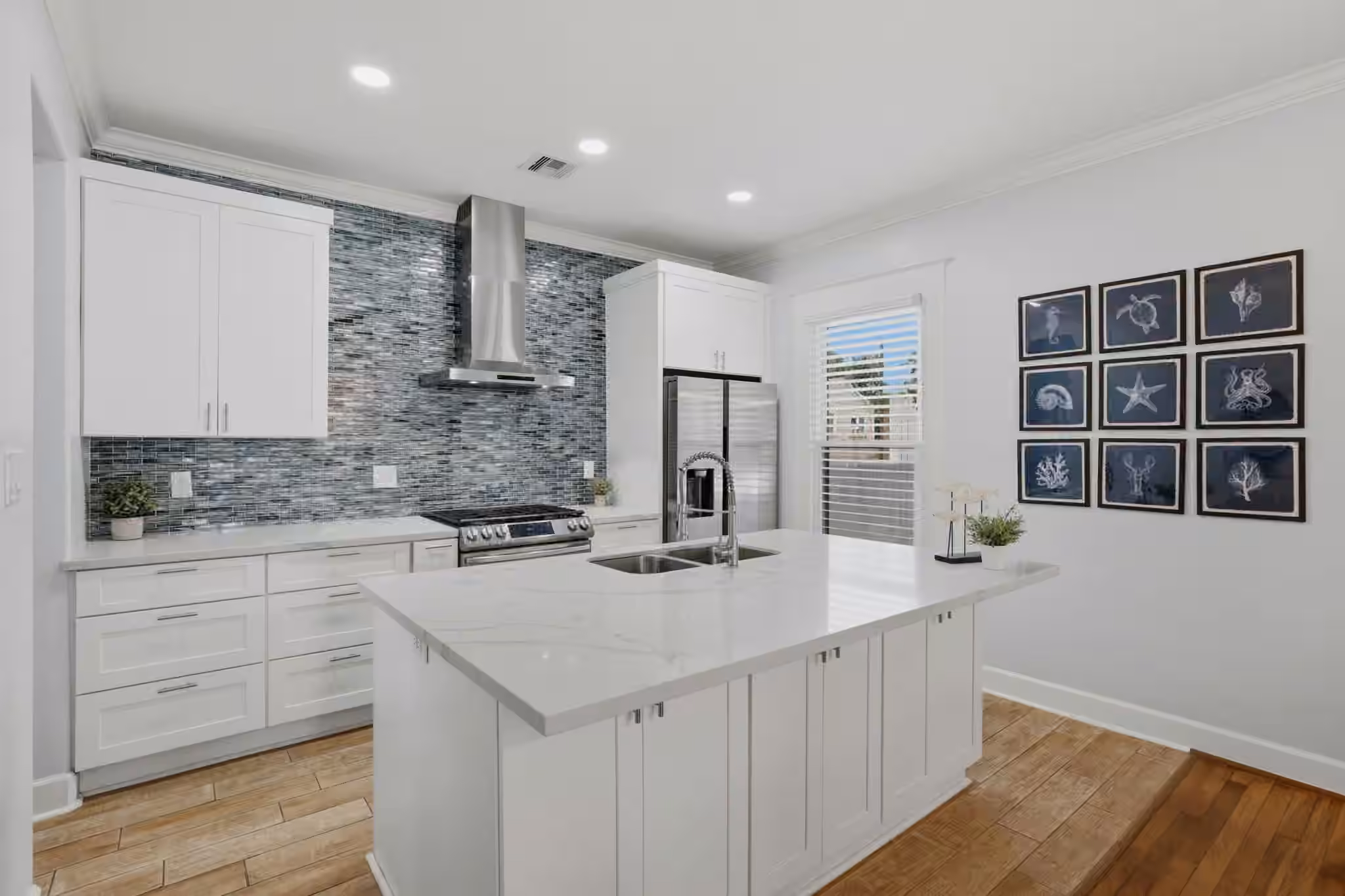 Photo 6 of 4702 Avenue N 1/2, Galveston, TX