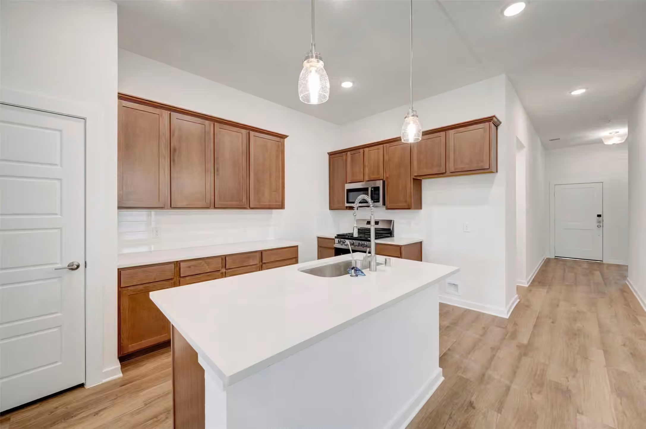 Photo 4 of 1077 Garnet Star Drive, La Marque, TX