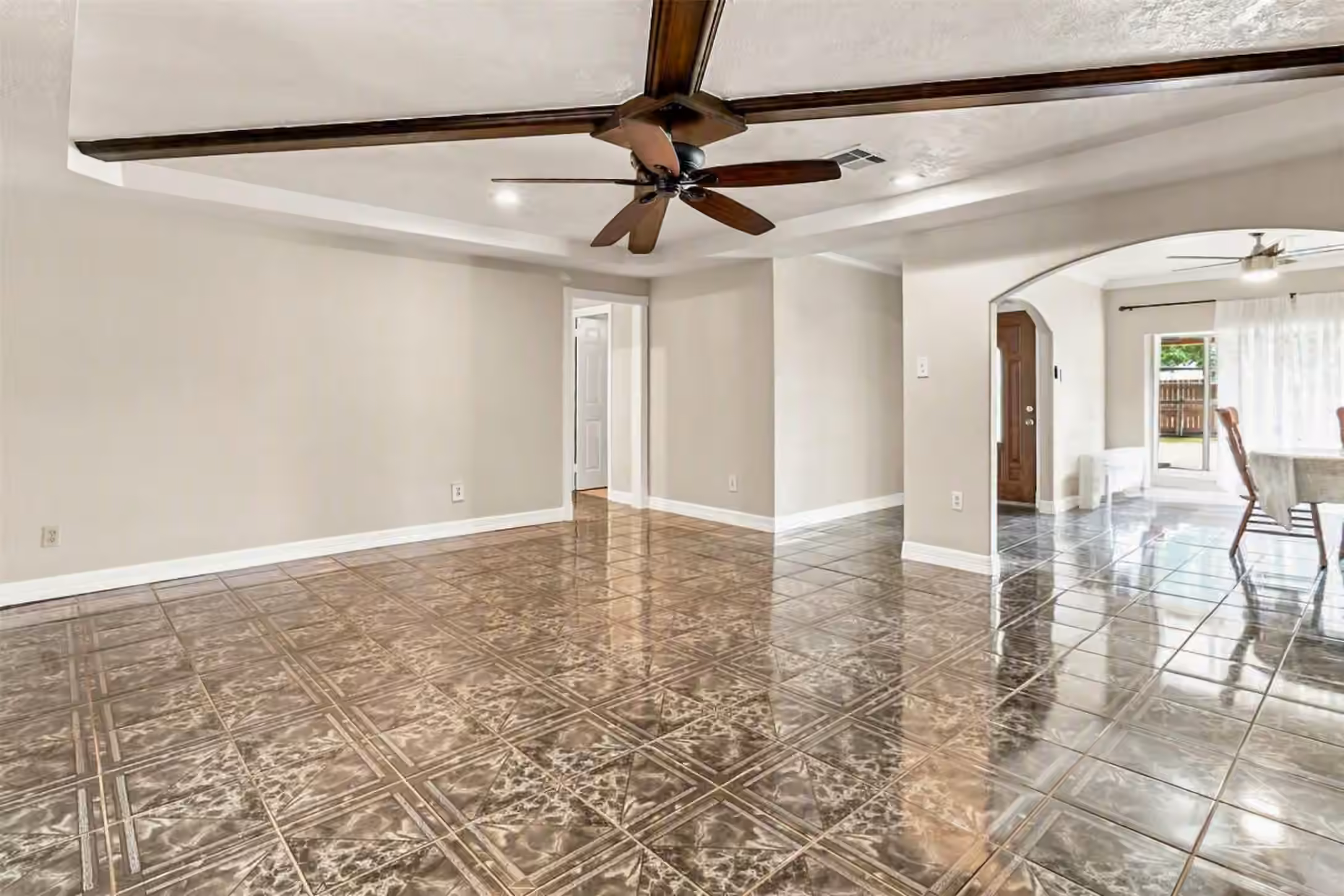 Photo 5 of 10810 Evangeline Drive, Houston, TX