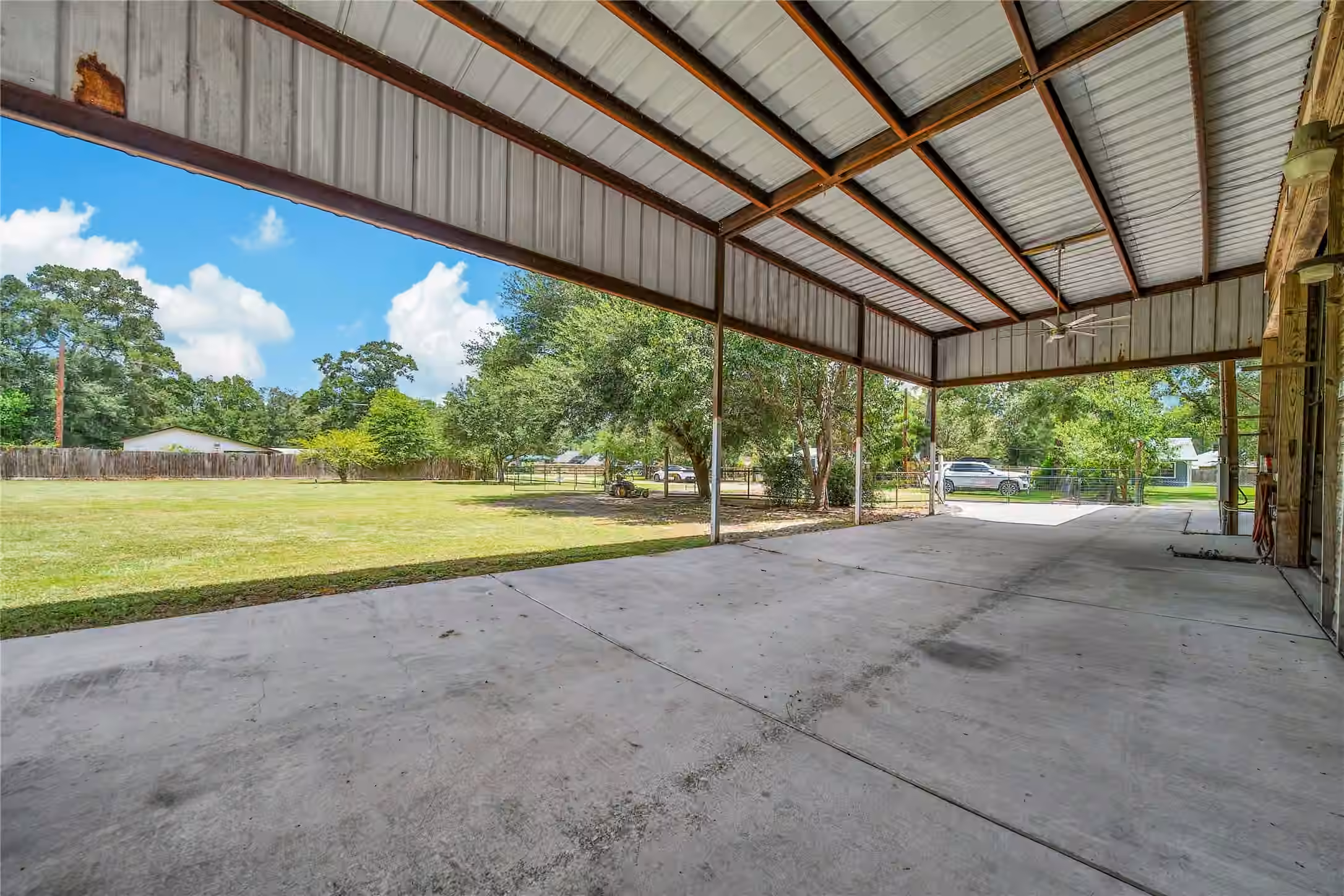 Photo 4 of 14668 Lynnwood Drive, Splendora, TX