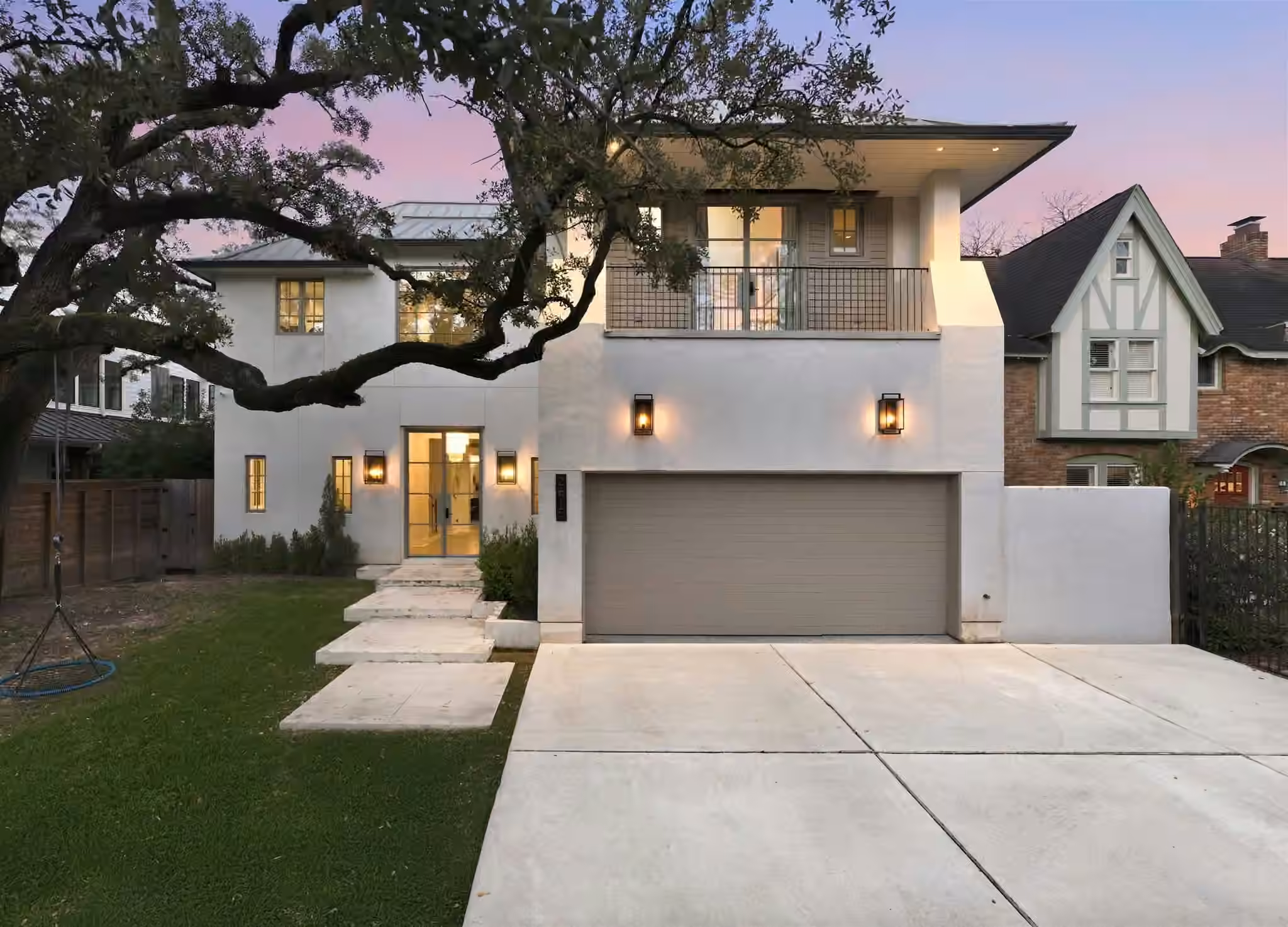Photo of 2615 Yupon Street, Houston, TX 77006