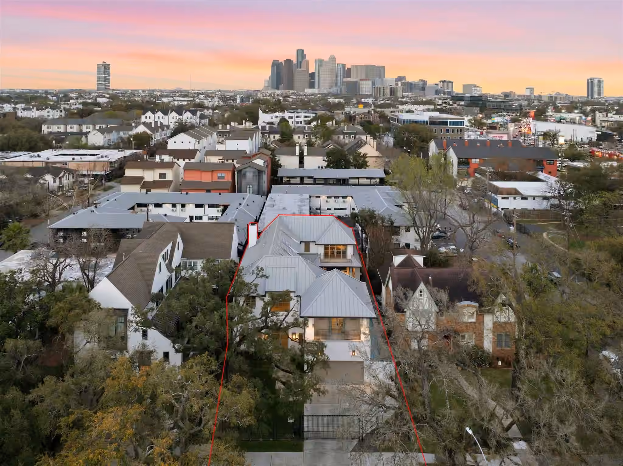 Photo 7 of 2615 Yupon Street, Houston, TX