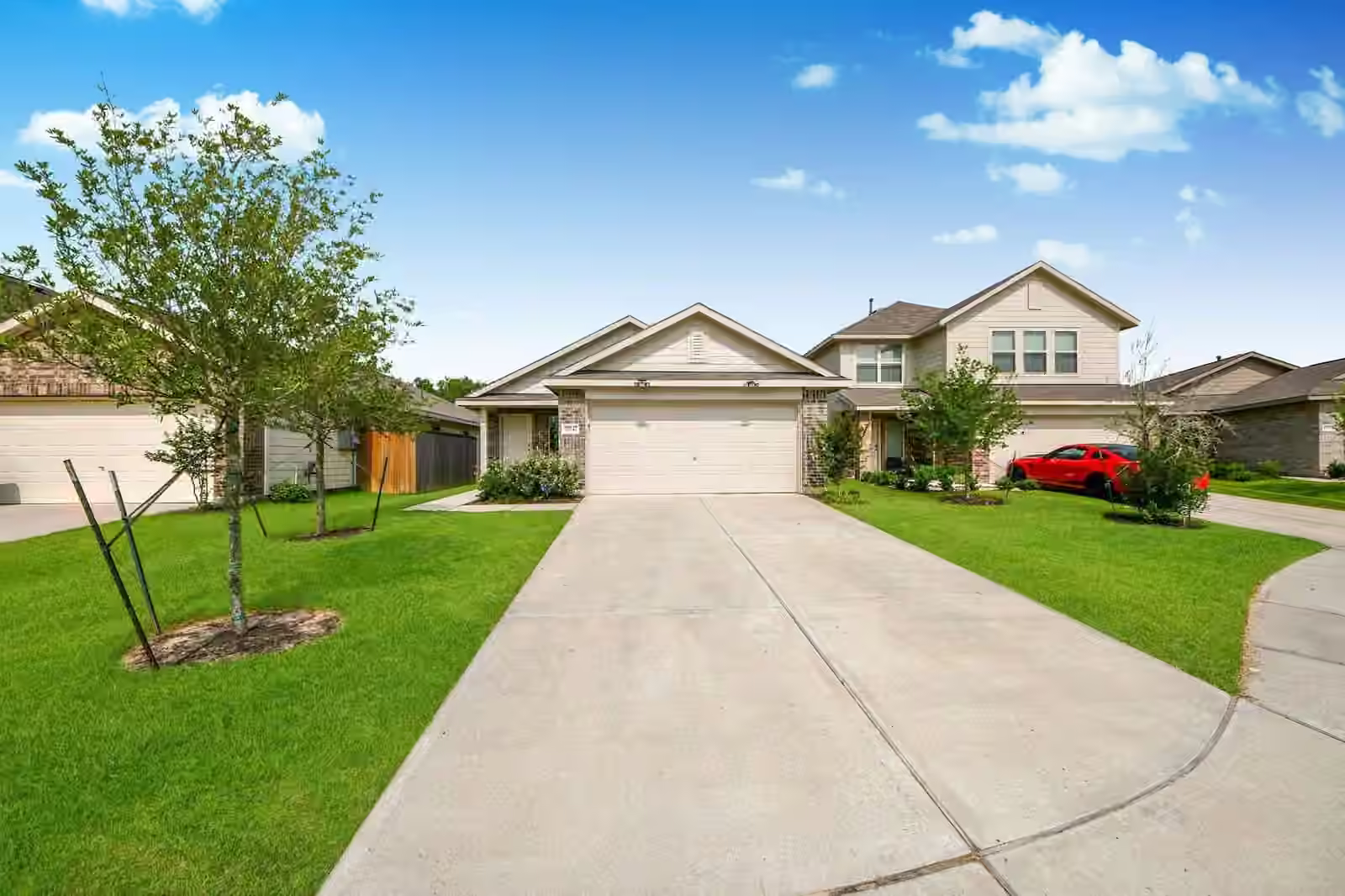 Photo 3 of 17847 Pemswood Drive, Hockley, TX