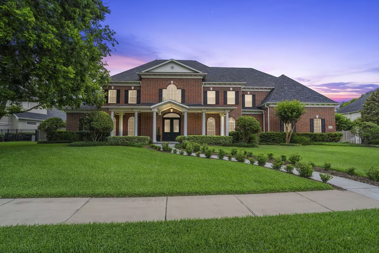 Photo 2 of 8214 Forest Gate Drive, Sugar Land, TX