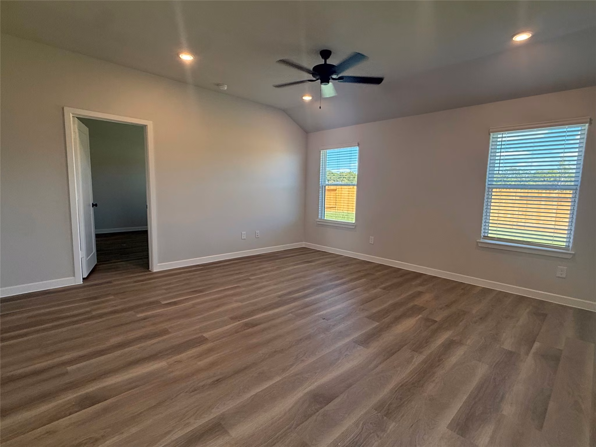 Photo 4 of 12200 Lexington Heights Drive, Willis, TX