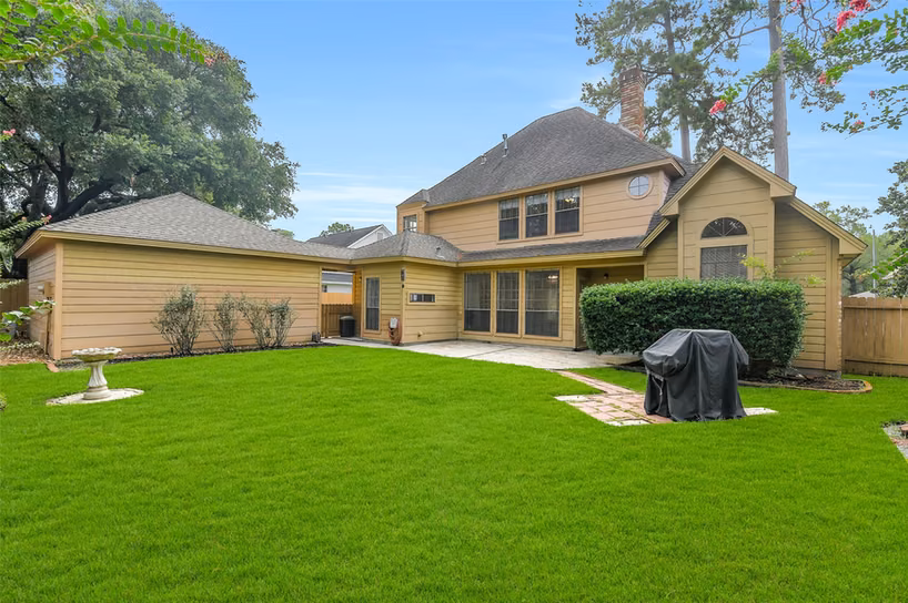 Photo 2 of 5623 Spring Lodge Drive, Kingwood, TX