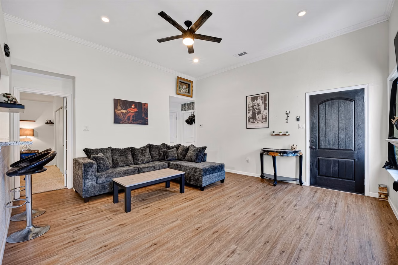 Photo 6 of 1106 Holbech Lane, Channelview, TX