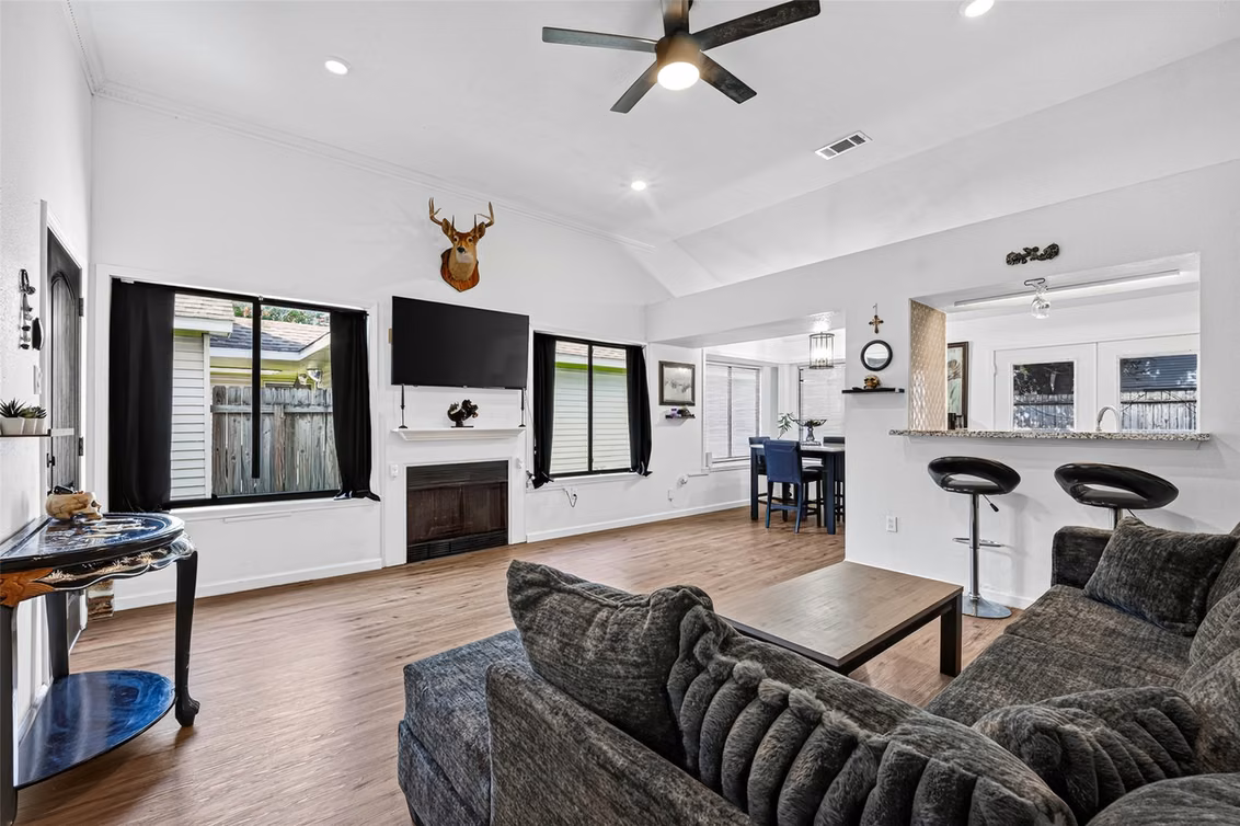 Photo 7 of 1106 Holbech Lane, Channelview, TX