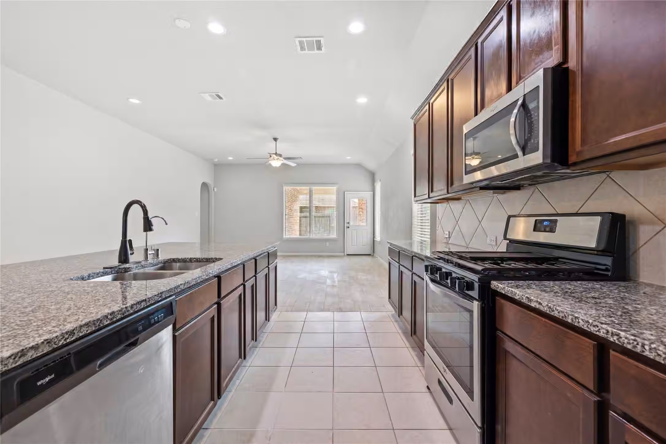 Photo 7 of 9811 Camellia Gardens Drive, Richmond, TX