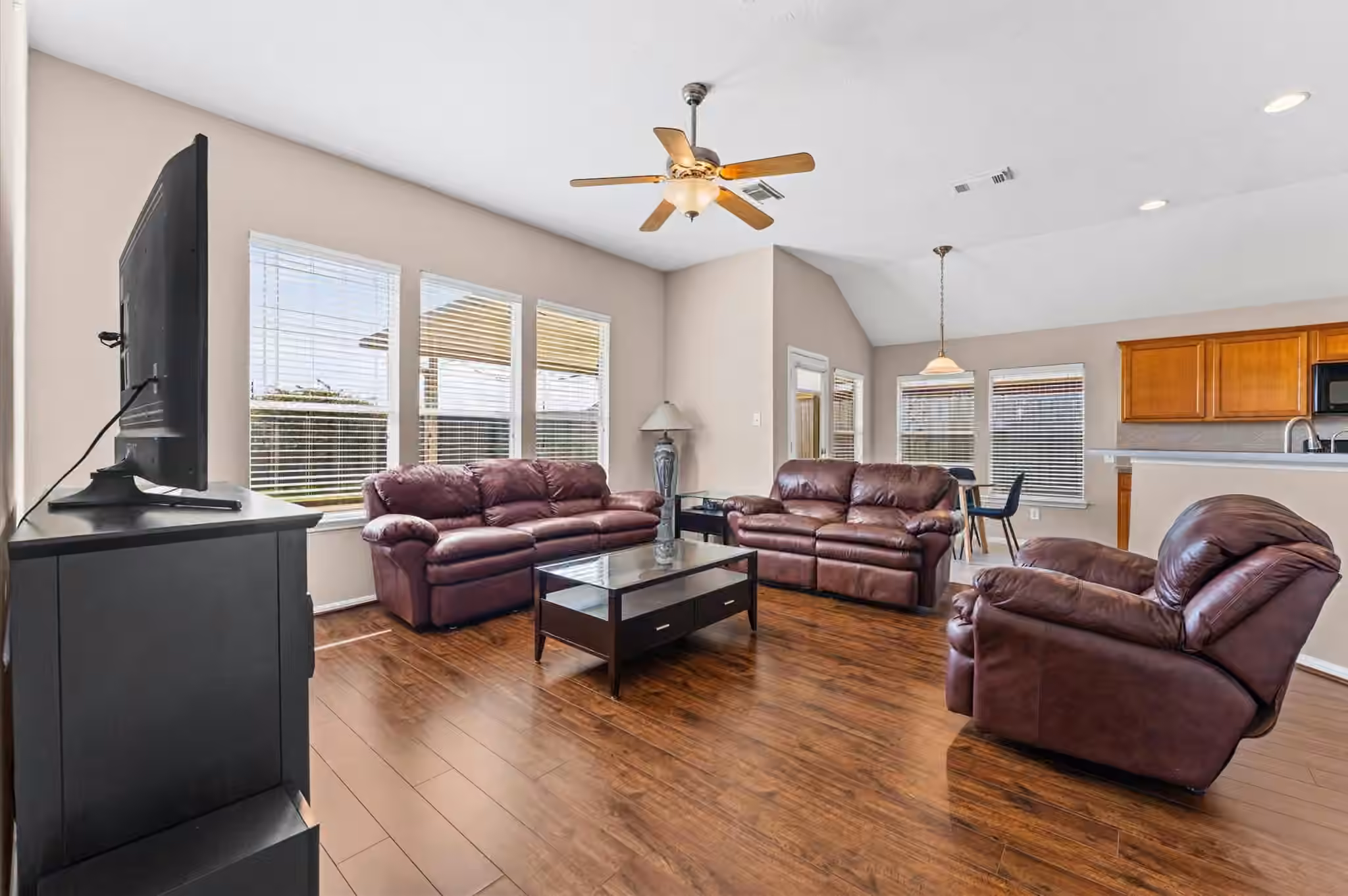 Photo 7 of 3902 Pine Forest Green Boulevard, Houston, TX