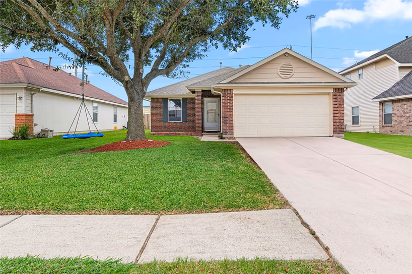 Photo 2 of 3911 Braden Drive N, Houston, TX