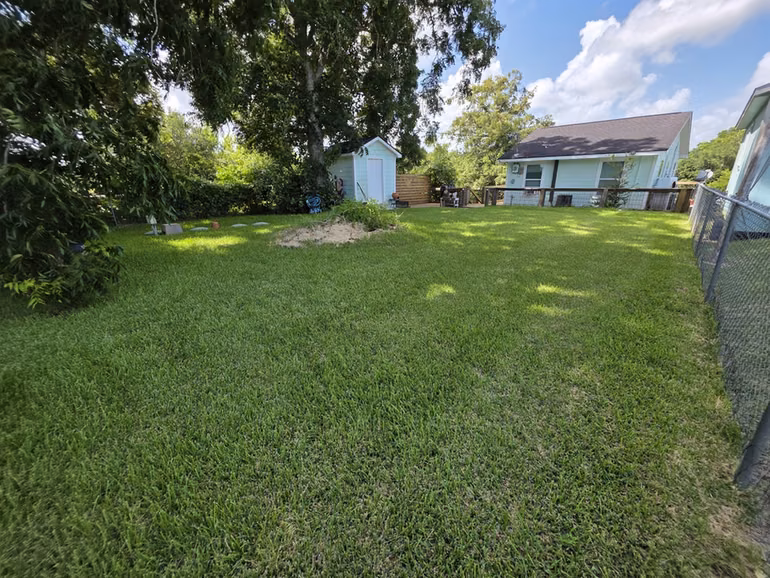 Photo 4 of 354 Sir Lancelot Drive N, Sargent, TX
