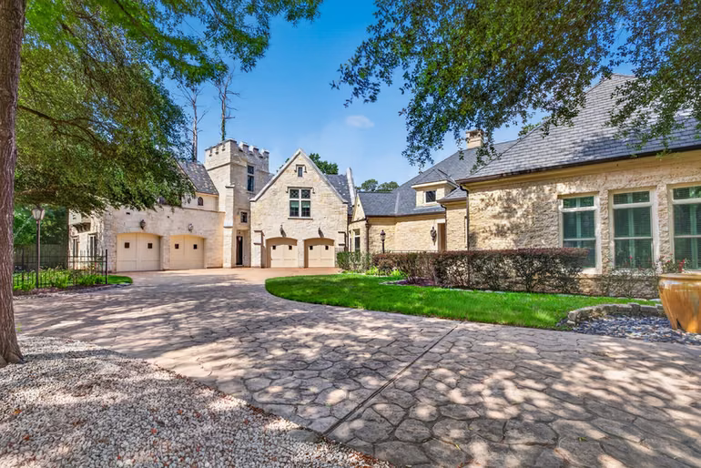 Photo of 728 Crestbend Drive, Houston, TX 77042