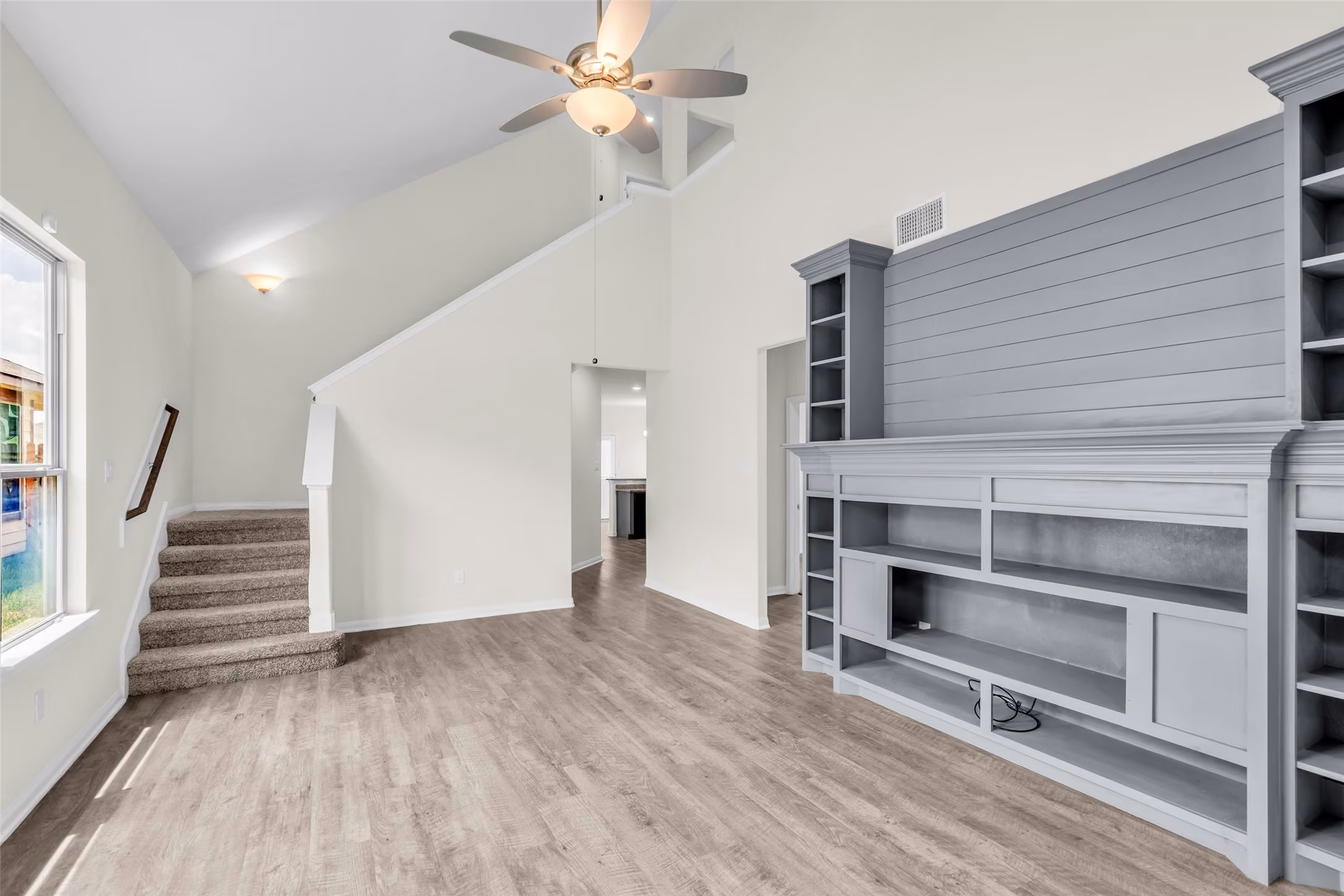Photo 4 of 14211 Grand Hills Drive, Conroe, TX