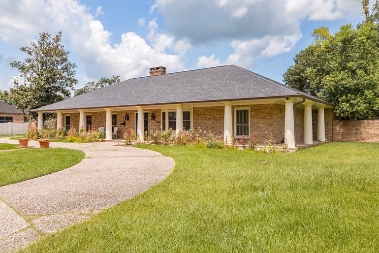 Photo 3 of 1005 Oak Drive, Liberty, TX