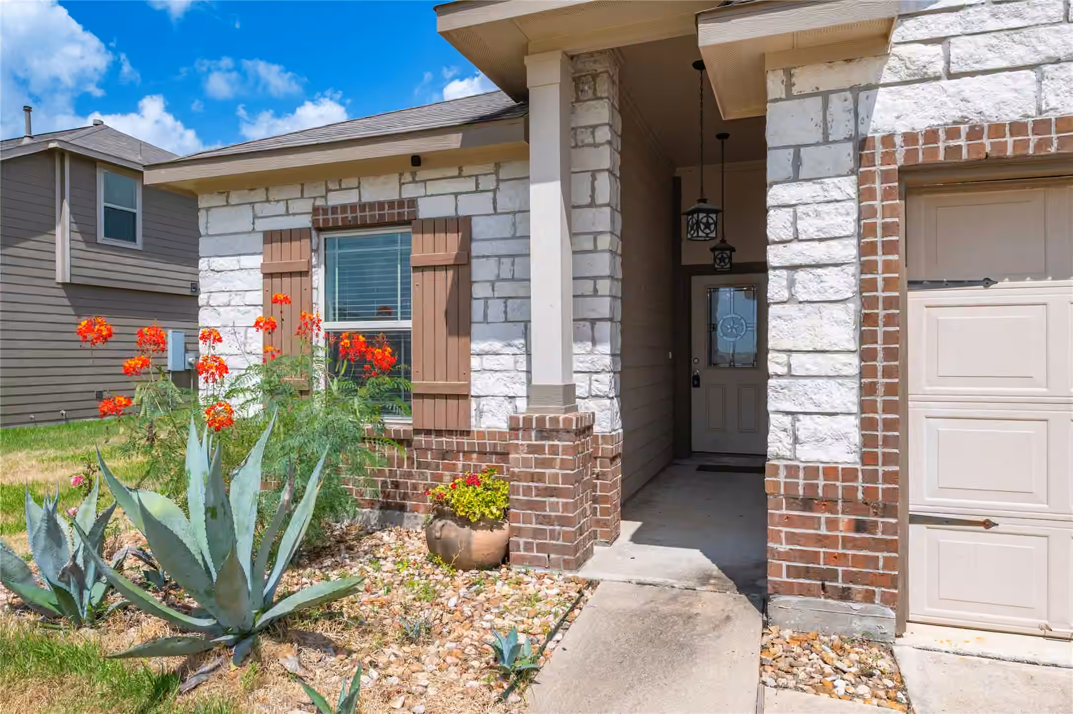 Photo 4 of 211 White Wing Lane, Sealy, TX