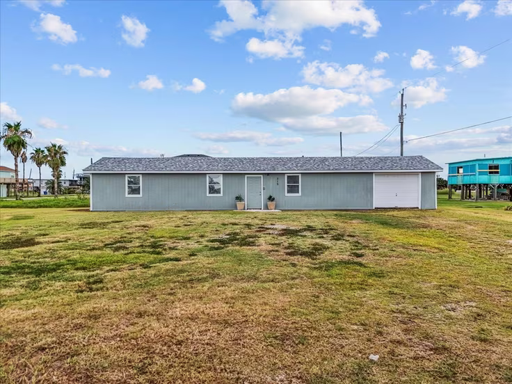 Photo 2 of 515 Thunder Road, Surfside Beach, TX