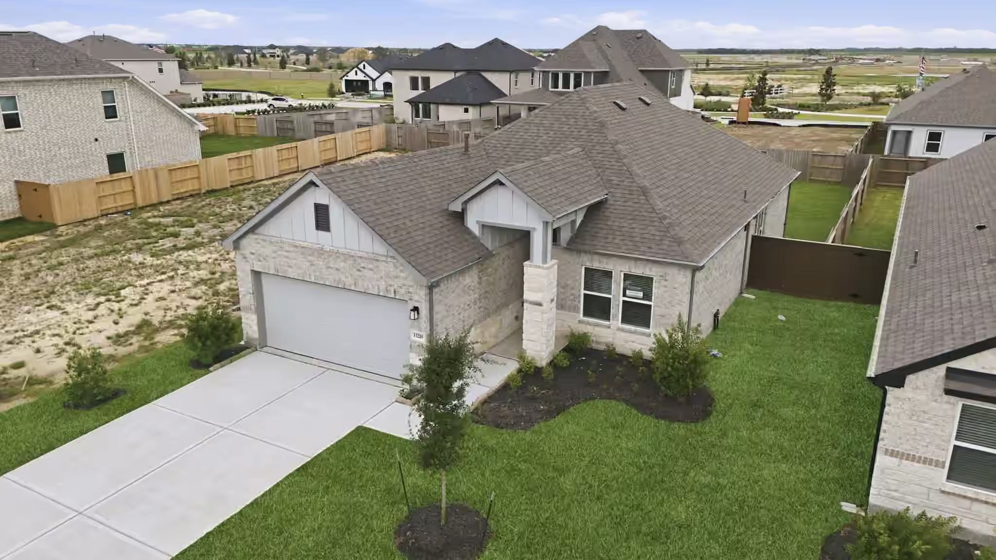 Photo 2 of 13218 Hayden Peak Drive, Iowa Colony, TX