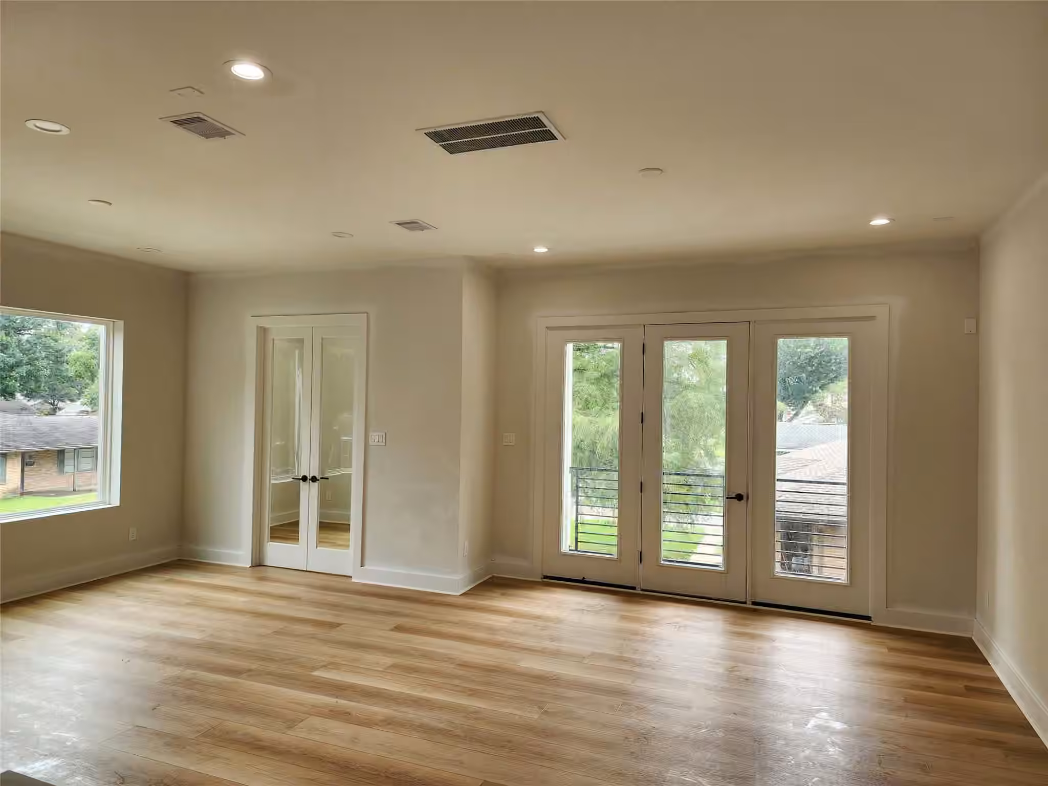 Photo 4 of 10926 Ivyridge Road B, Houston, TX