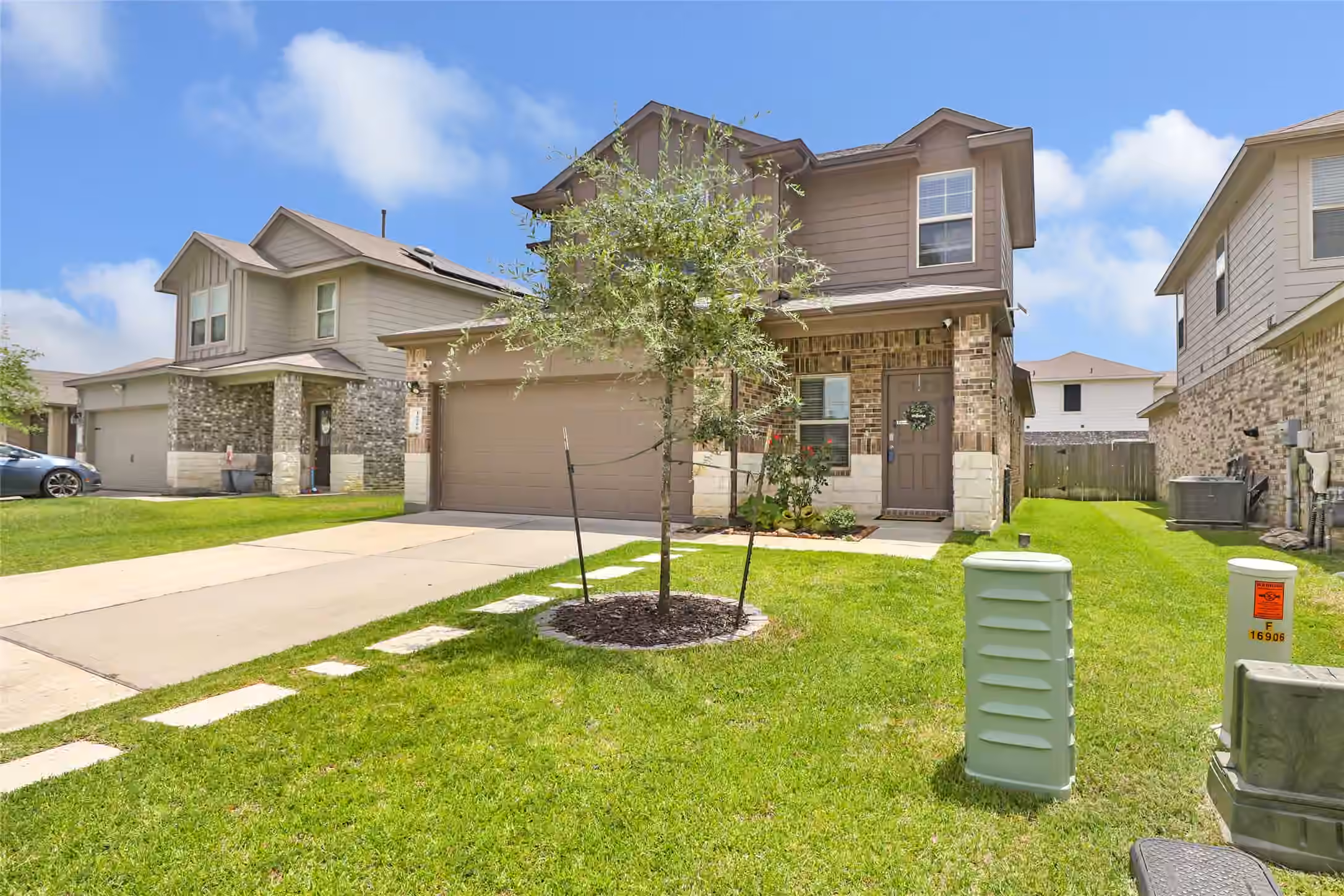 Photo 3 of 16906 Rich Pines Drive, Conroe, TX