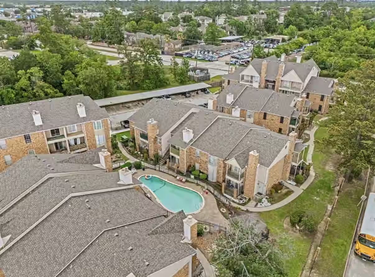 Photo 3 of 3770 Lovers Wood Lane 807, Houston, TX