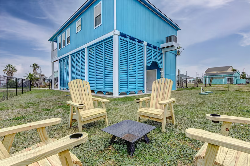 Photo 3 of 967 Bowers Lane, Crystal Beach, TX