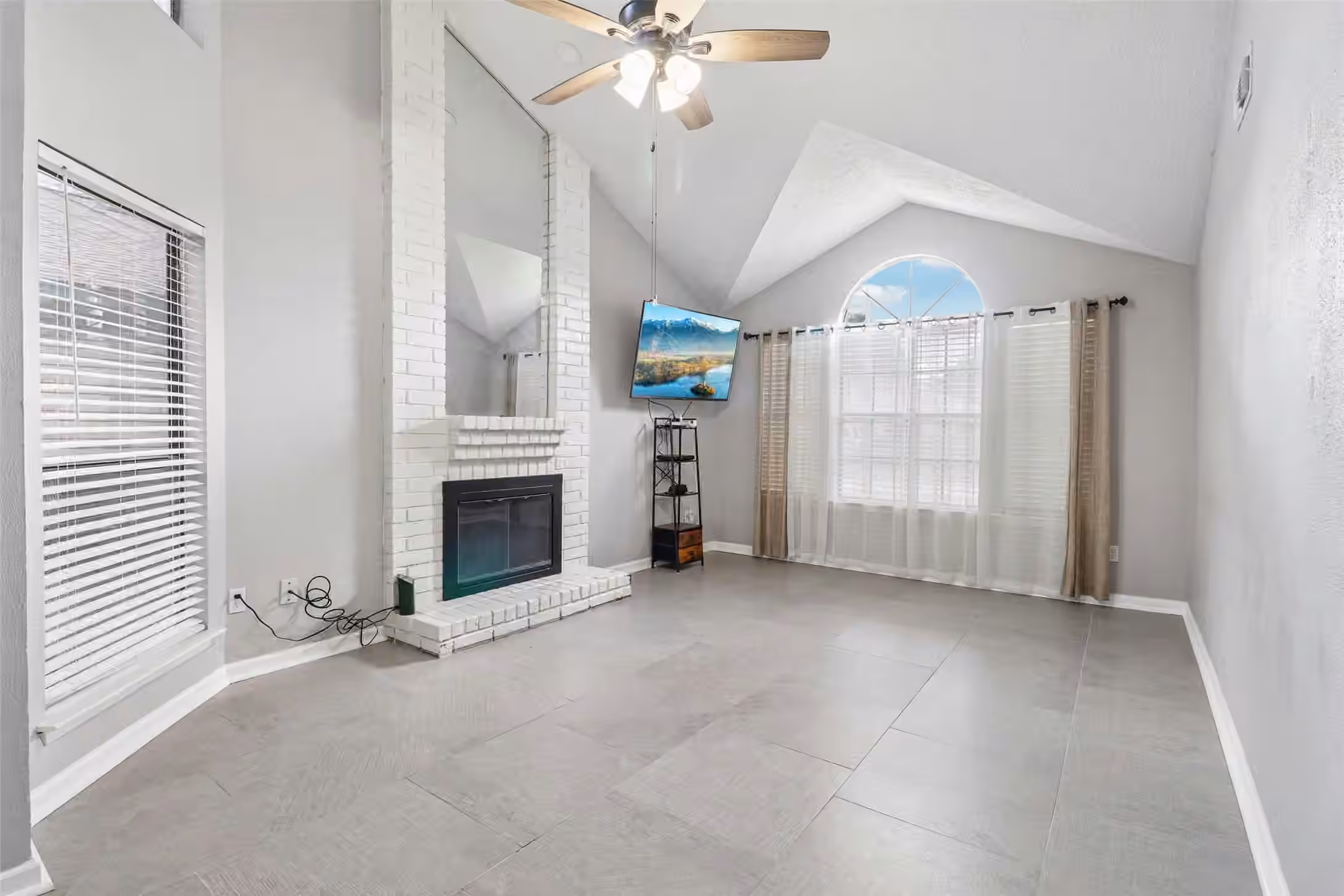 Photo 6 of 10703 Buffalo Bend Drive, Houston, TX