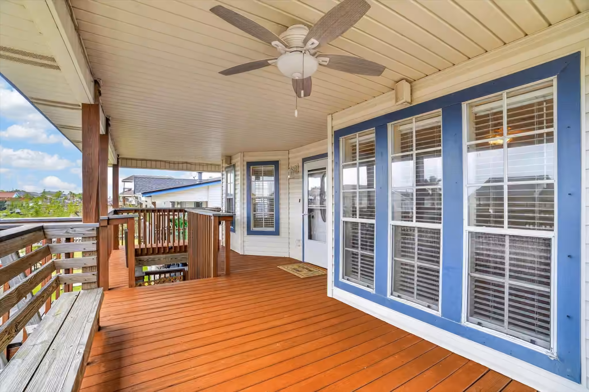 Photo 5 of 514 Pompano Street, Bayou Vista, TX