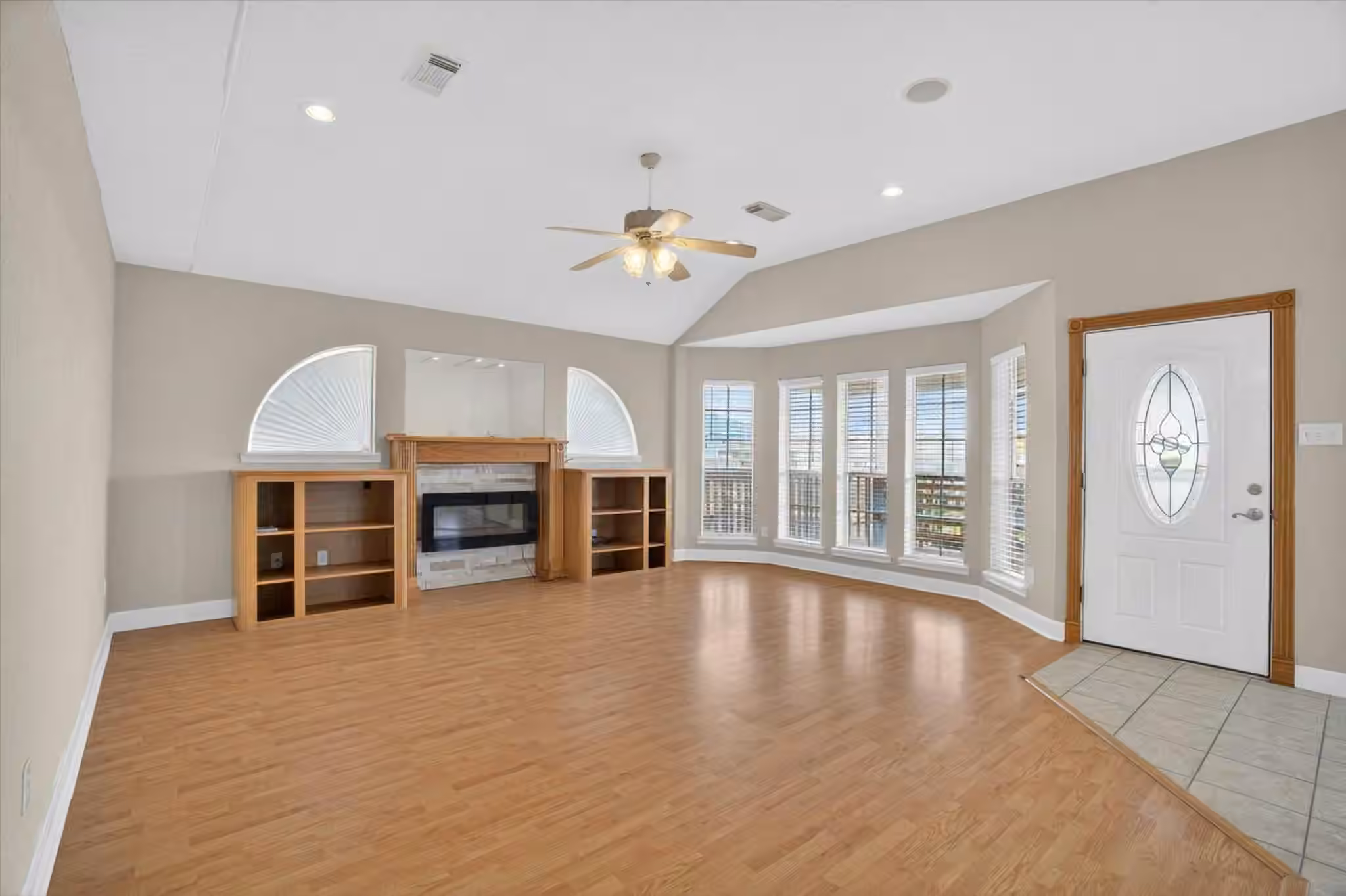 Photo 7 of 514 Pompano Street, Bayou Vista, TX
