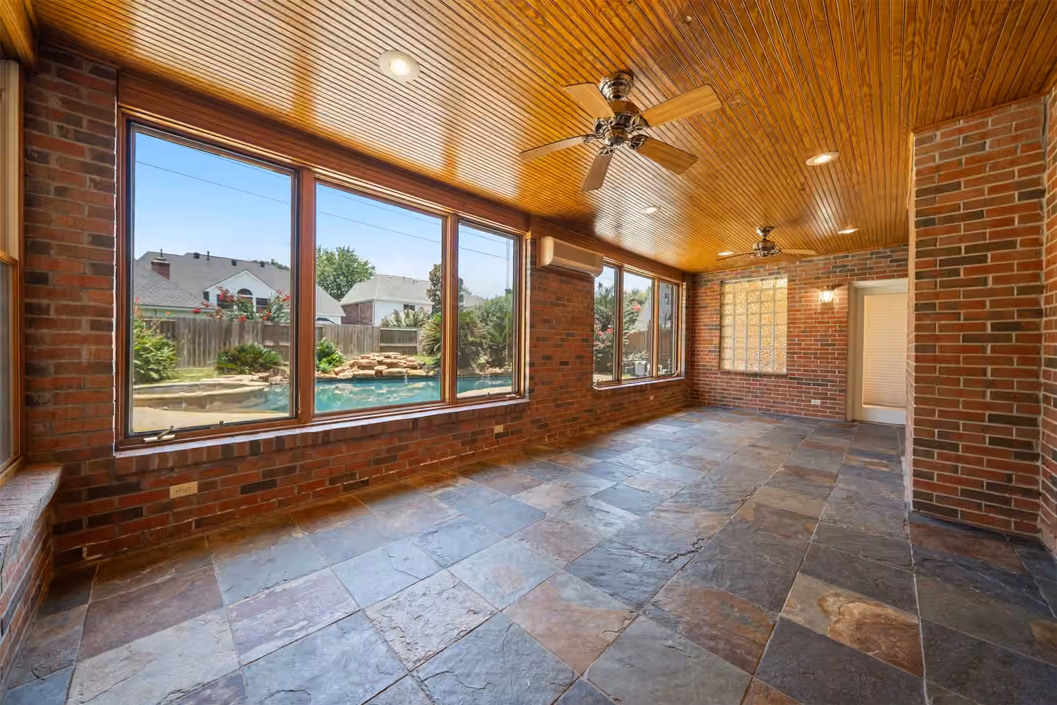 Photo 3 of 5406 Autumn Breeze Court, Spring, TX