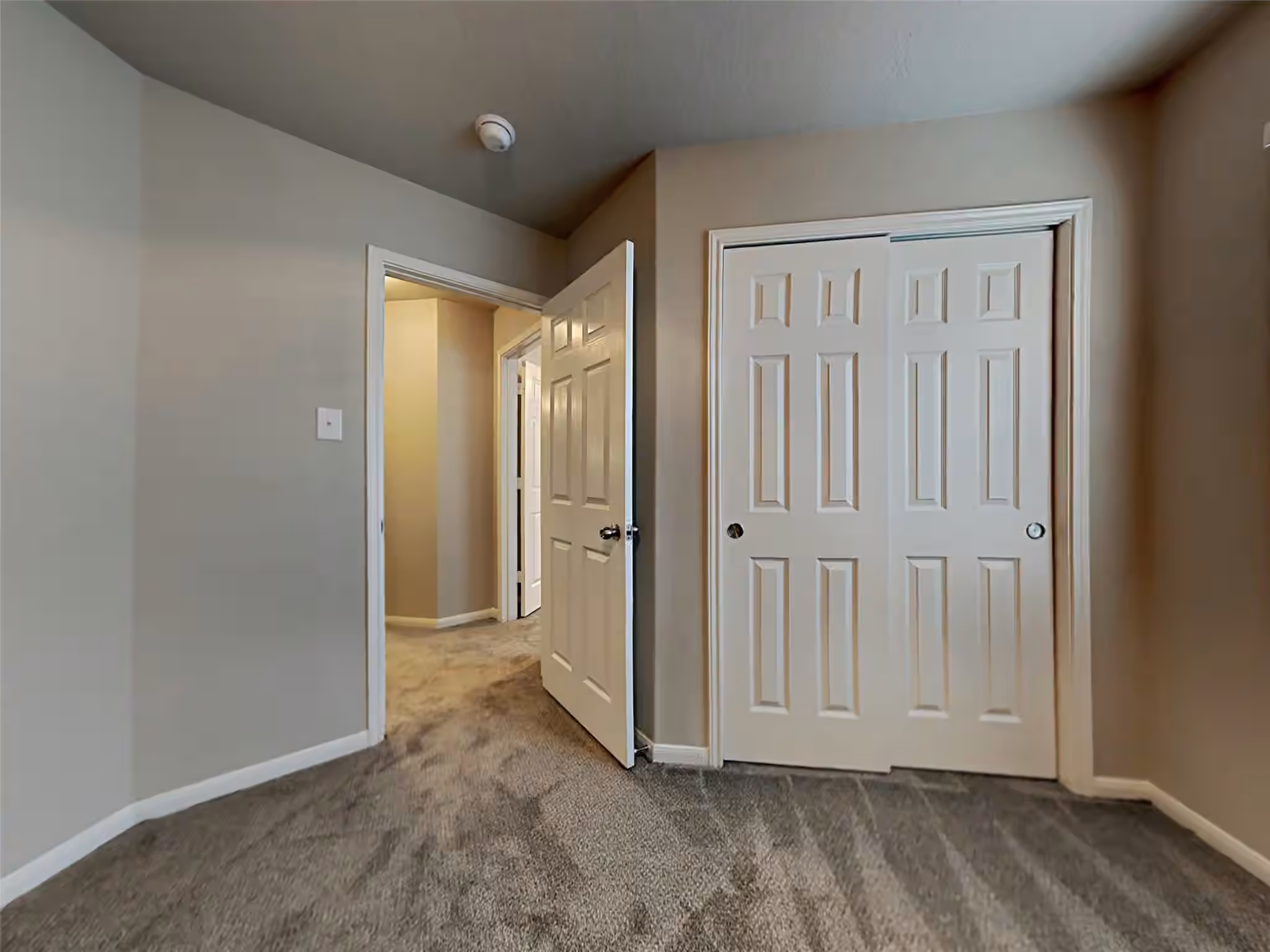 Photo 5 of 5042 Dappled Grove Trail, Humble, TX