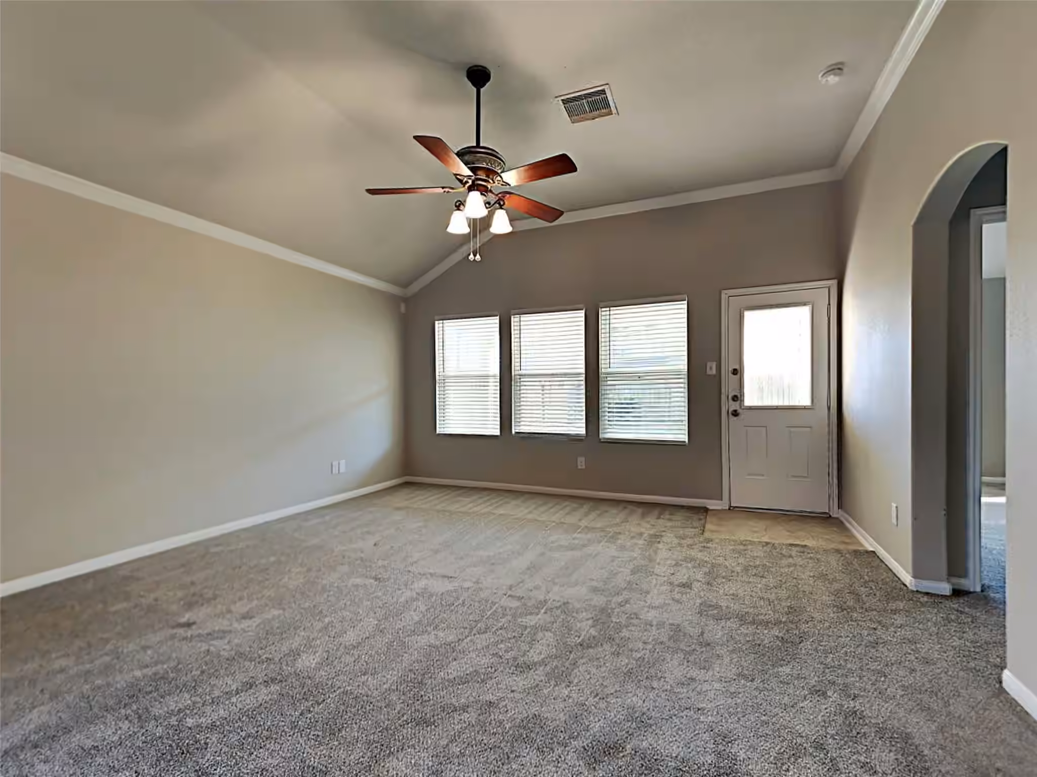 Photo 7 of 5042 Dappled Grove Trail, Humble, TX