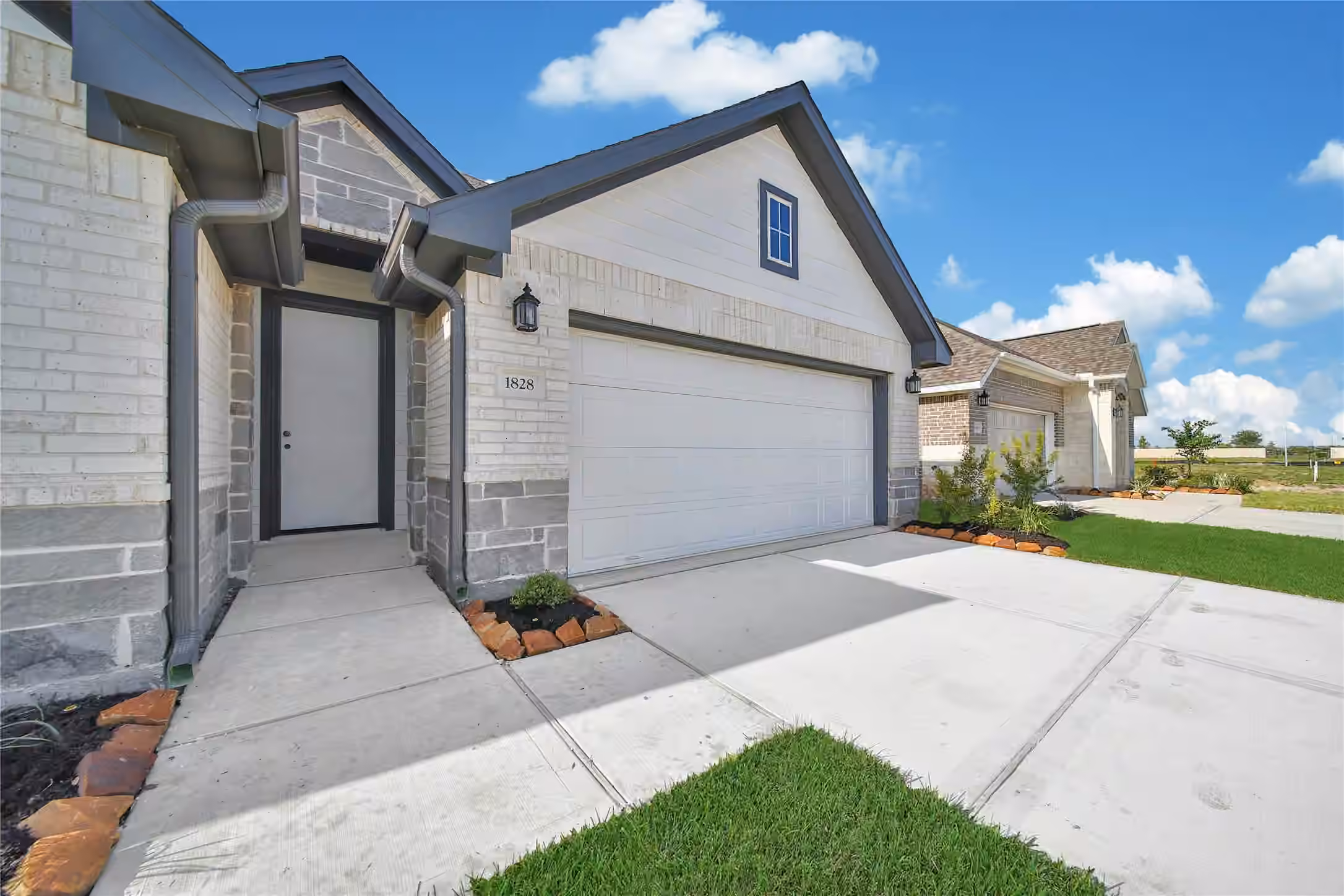 Photo 4 of 1828 Rory Christine Drive, Rosharon, TX