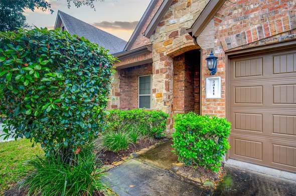 Photo 4 of 24111 Valencia Ridge Lane, Katy, TX