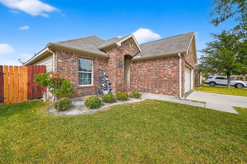 Photo 3 of 12611 Providence Cove Court, Houston, TX