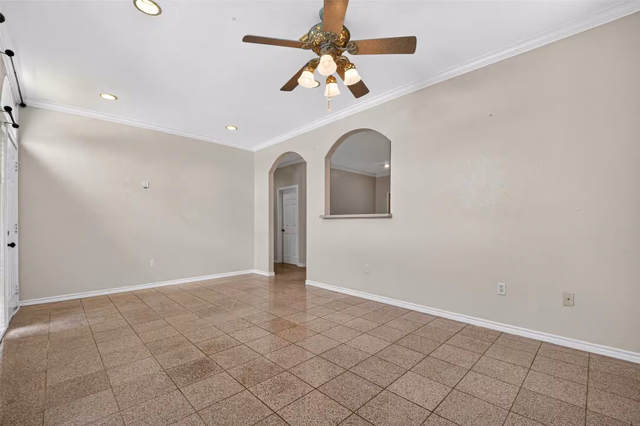 Photo 7 of 512 Bertloma Street, Pasadena, TX