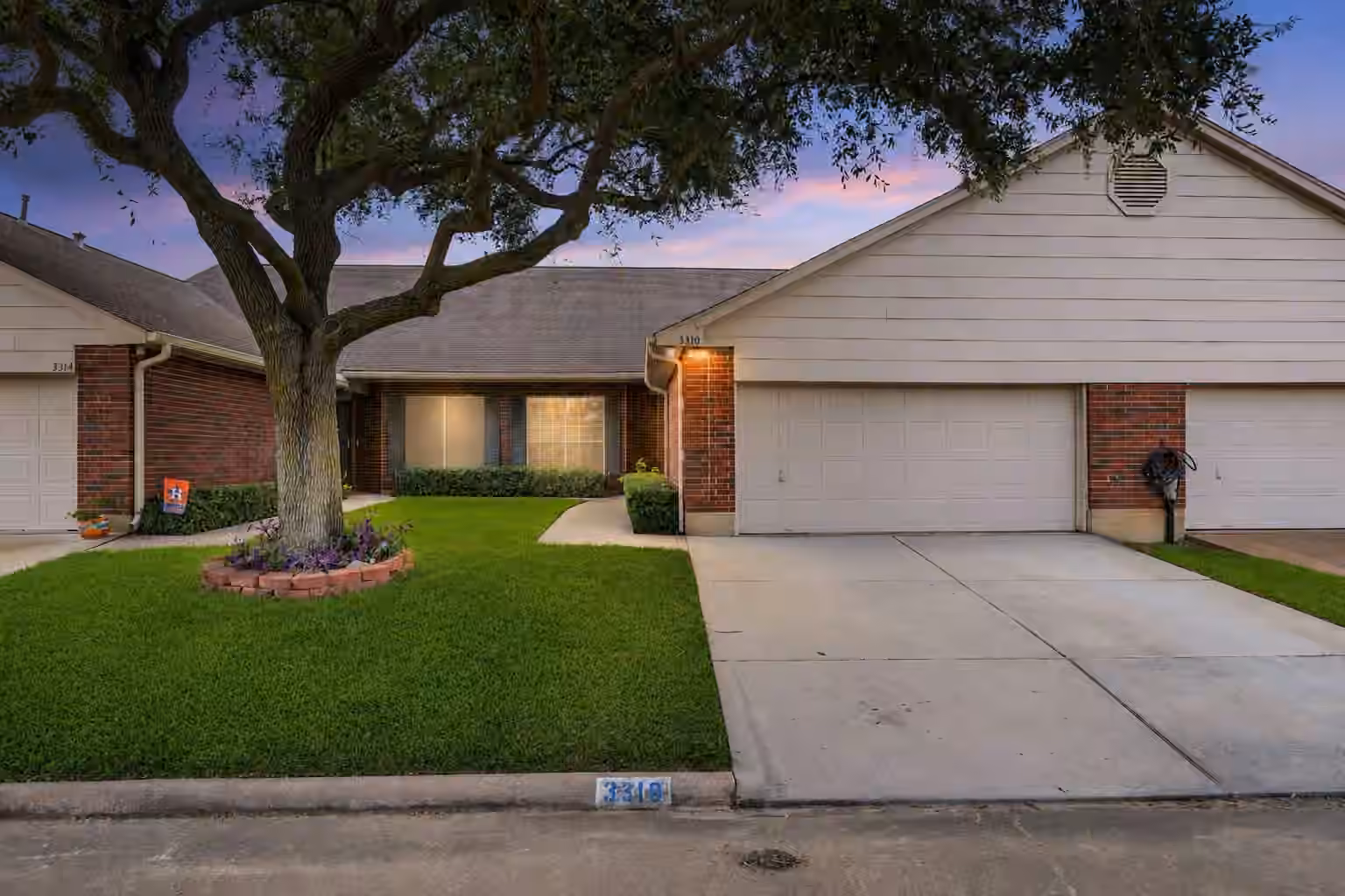 Photo of 3310 Country Meadows Court, Pearland, TX