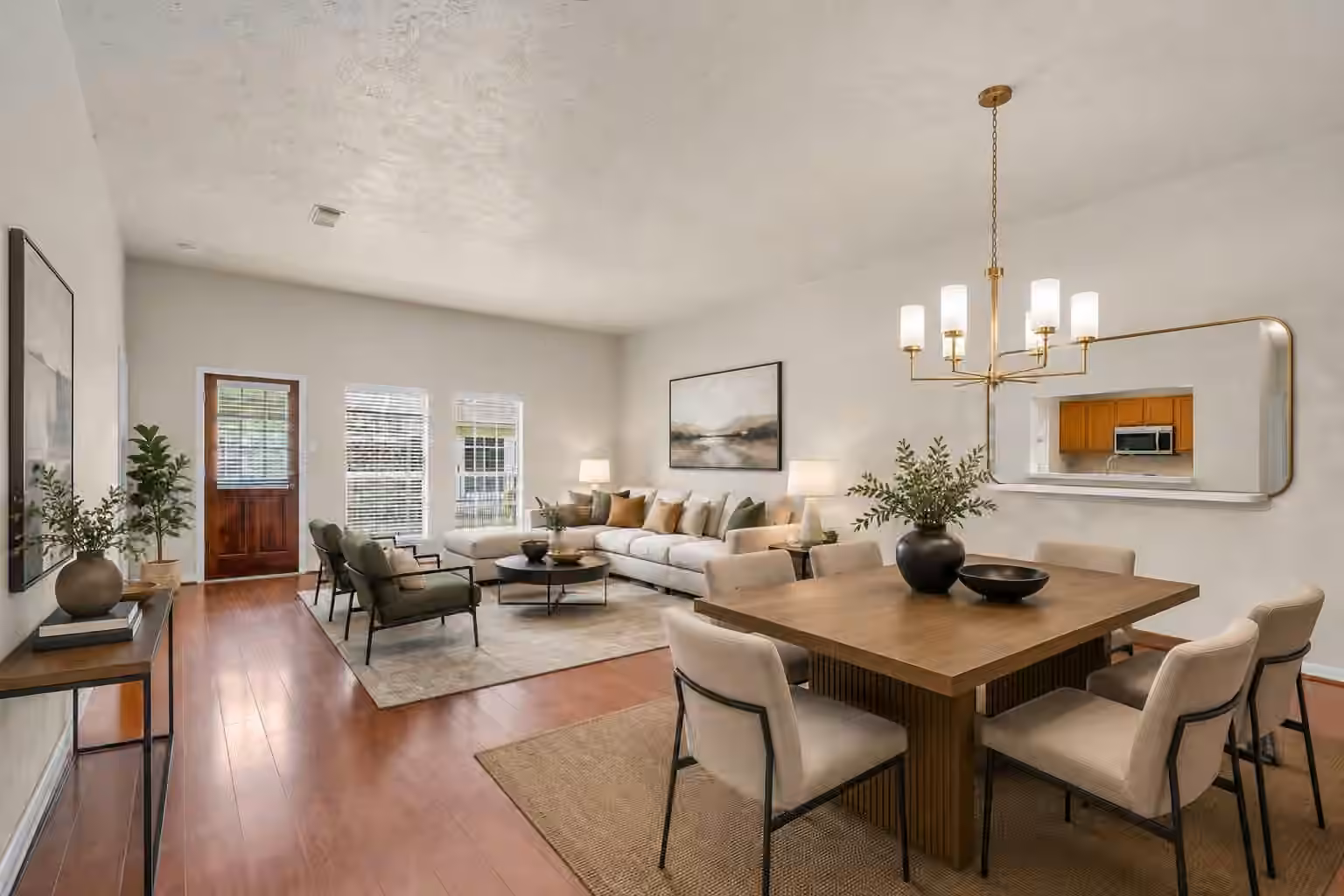 Photo 4 of 3310 Country Meadows Court, Pearland, TX