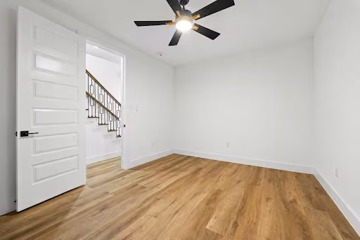 Photo 5 of 1305 E 27th Street A, Houston, TX