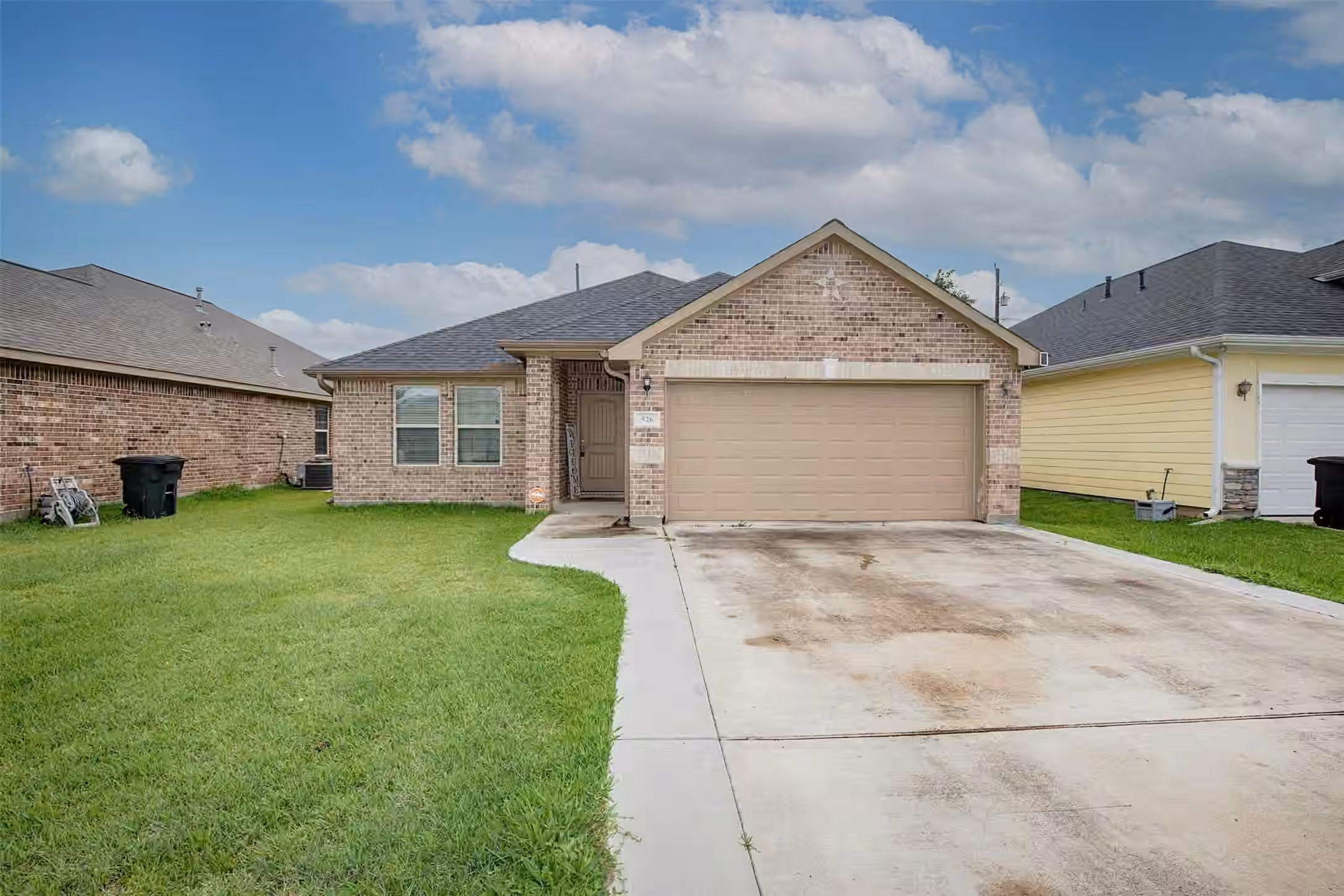 Photo of 526 N 2nd Street, La Porte, TX 77571