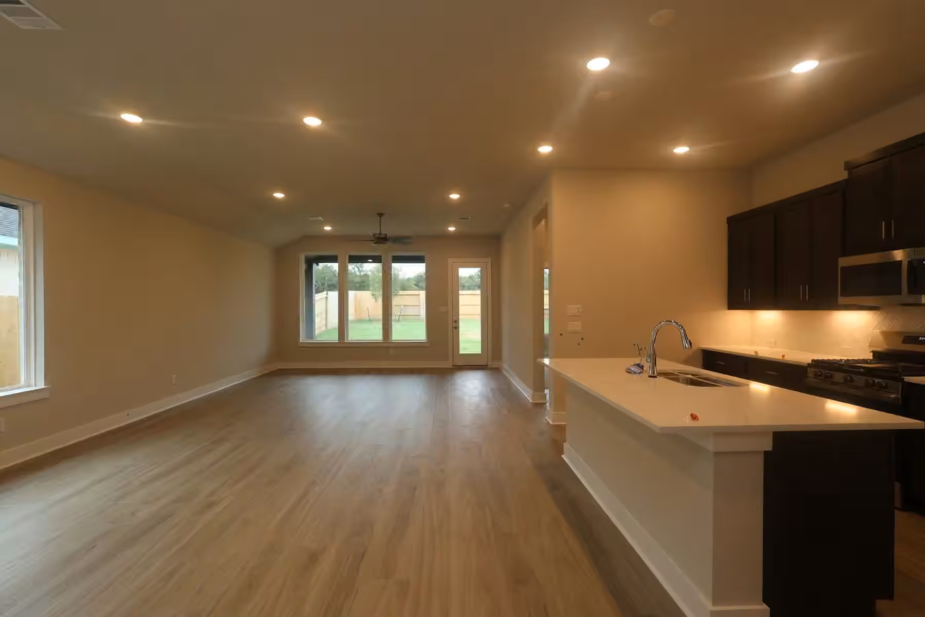 Photo 4 of 14908 Clover Meadow Lane, Montgomery, TX