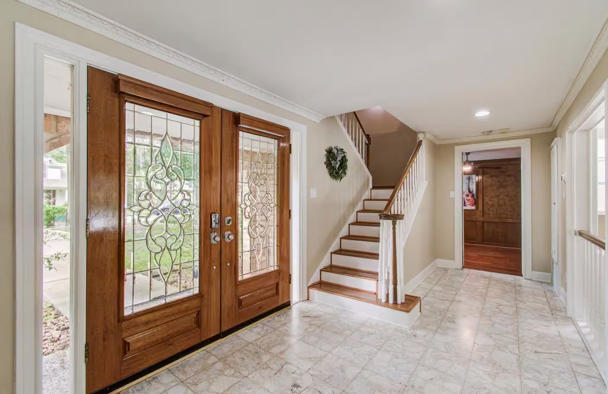 Photo 5 of 10523 Fawnview Drive, Houston, TX