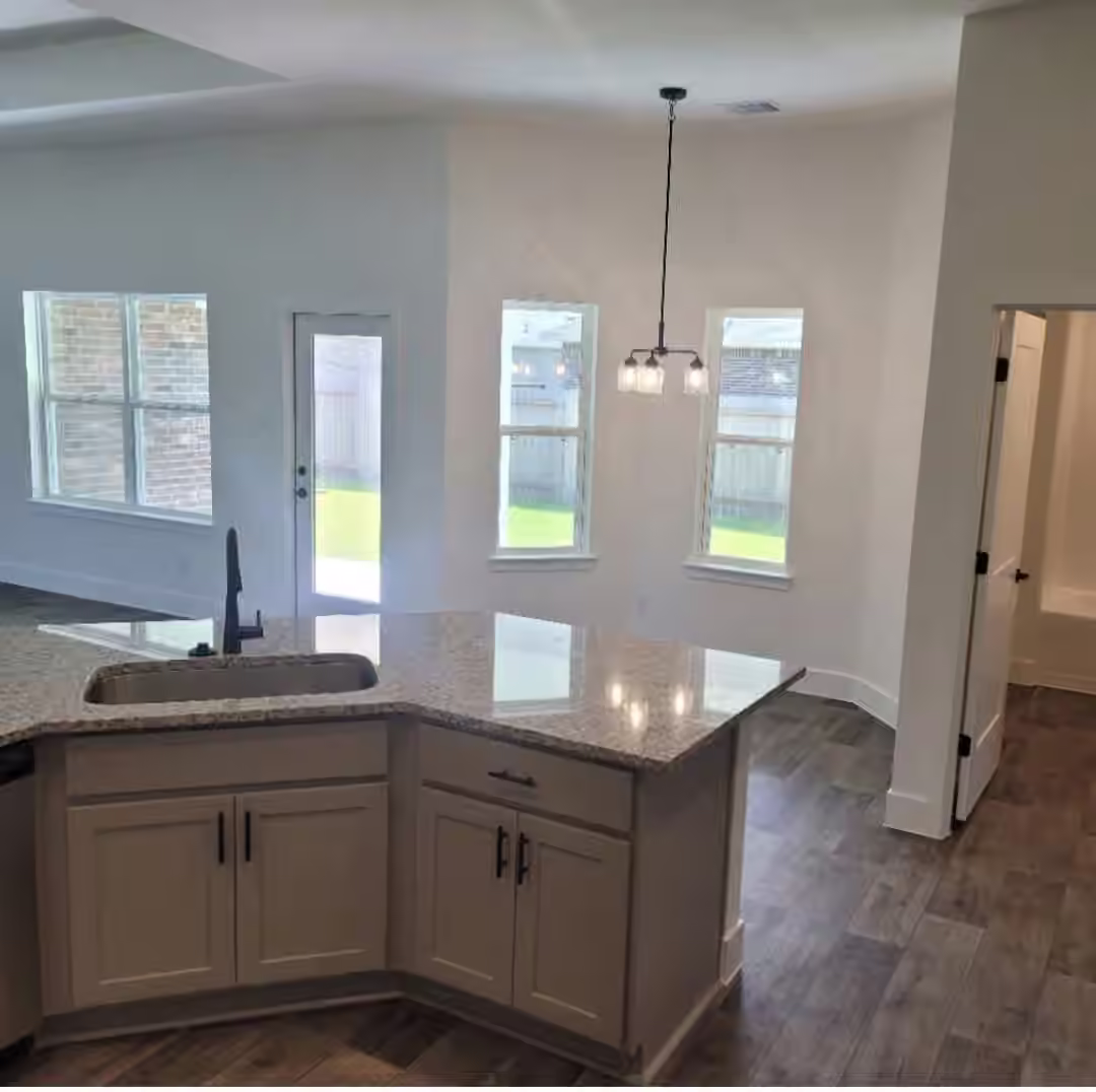 Photo 5 of 4317 Leslies Way, Dickinson, TX