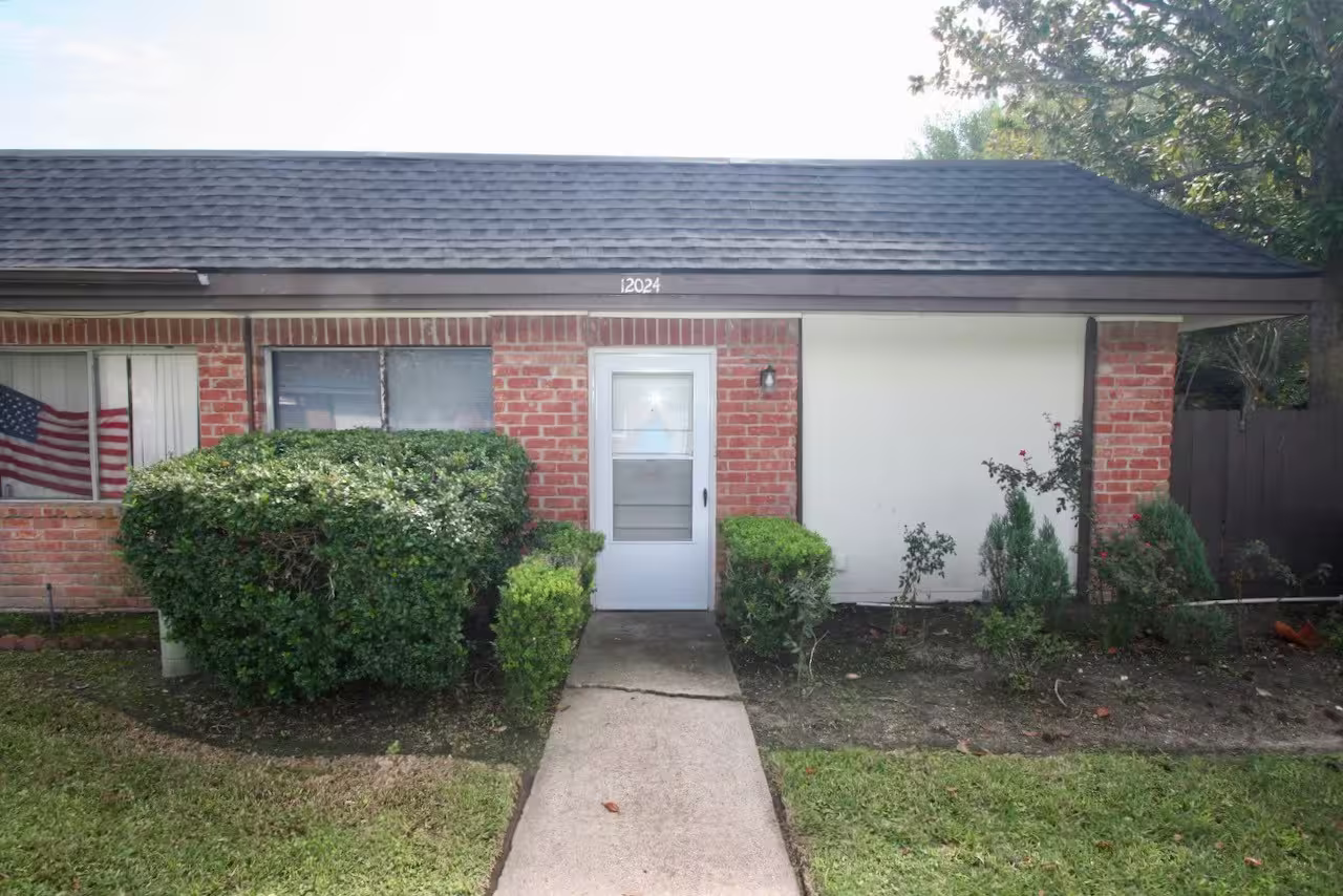 Photo of 12024 Mighty Oak Drive A, Houston, TX 77066