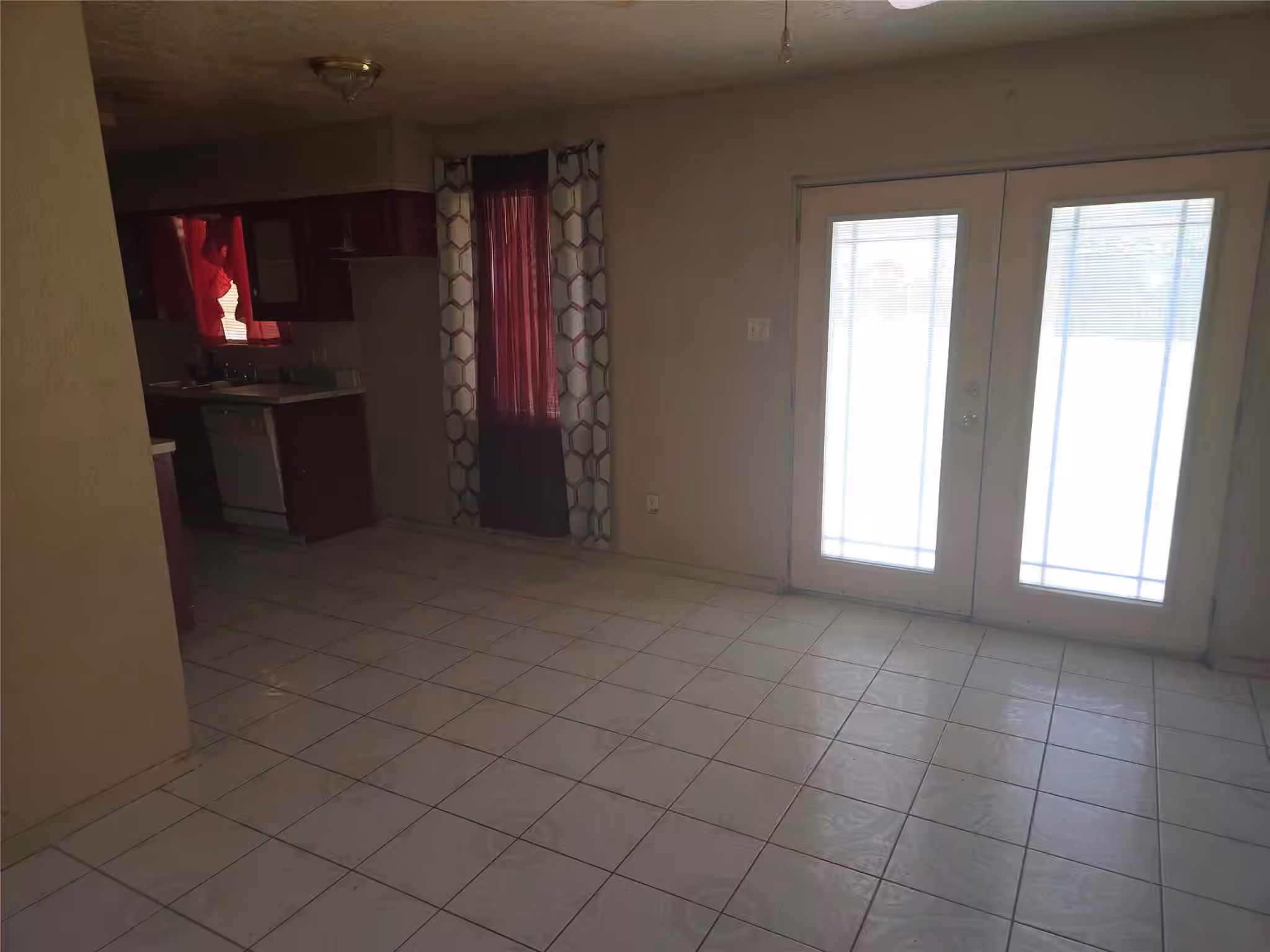 Photo 5 of 4814 Tidewater Drive, Houston, TX