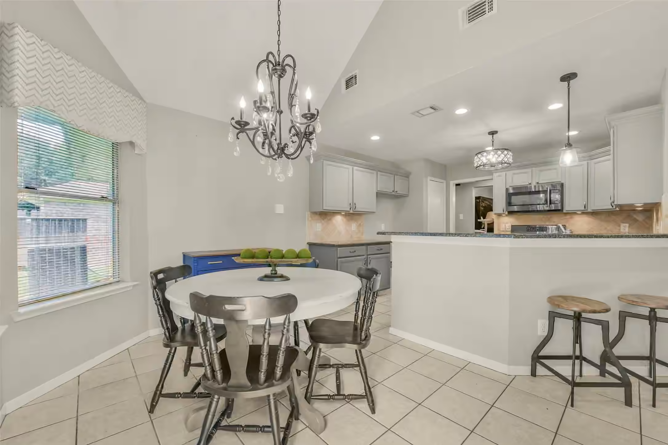 Photo 7 of 2910 Queen Victoria Street, Pearland, TX
